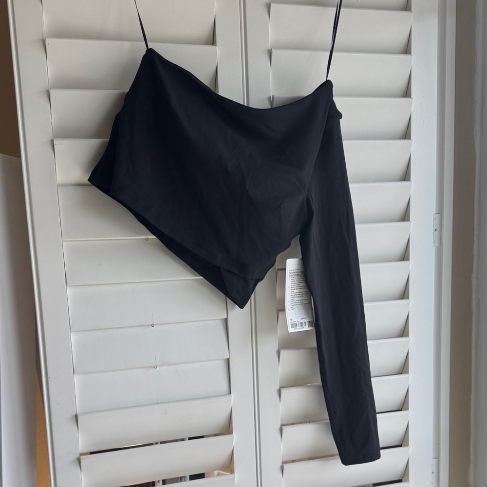 NEW with Tags! lululemon athletica Black Long Sleeve Top